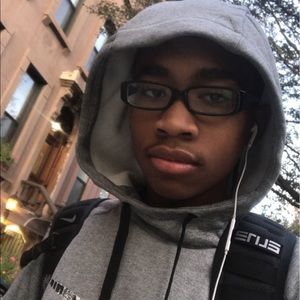 Meet your Posher, Devin